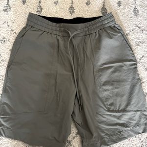 Lululemon bowline athletic shorts